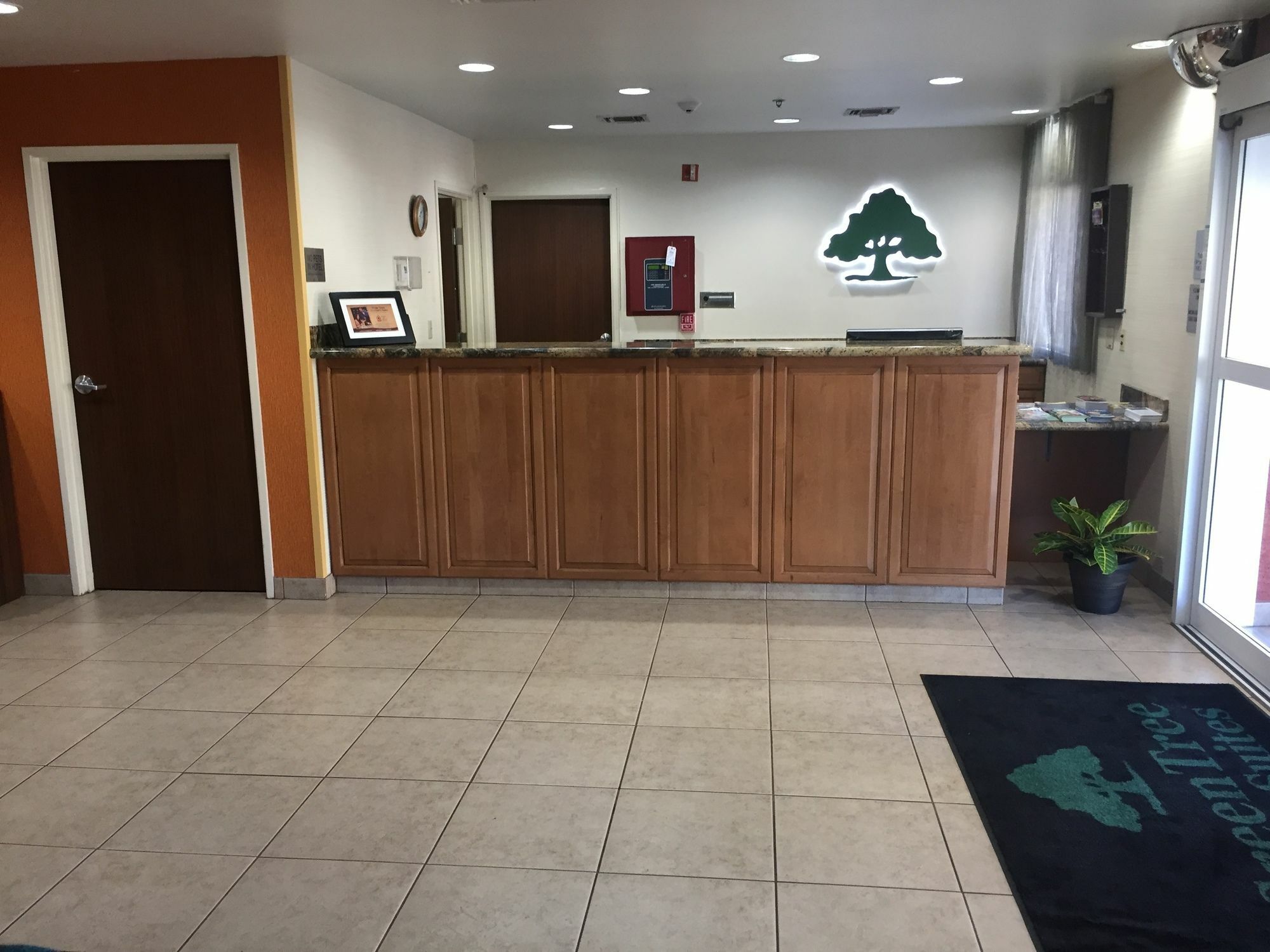 Greentree Inn And Suites Mesa / Phoenix Exterior photo